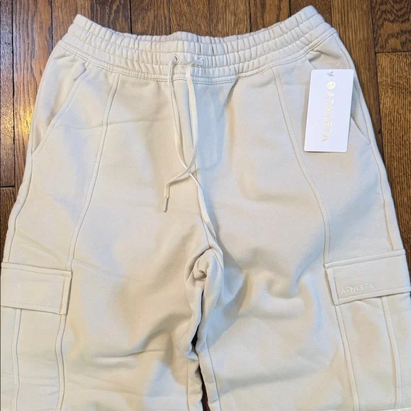 Athleta Forever Fleece Cargo Jogger, NWT, Medium, off-white color - Picture 2 of 4